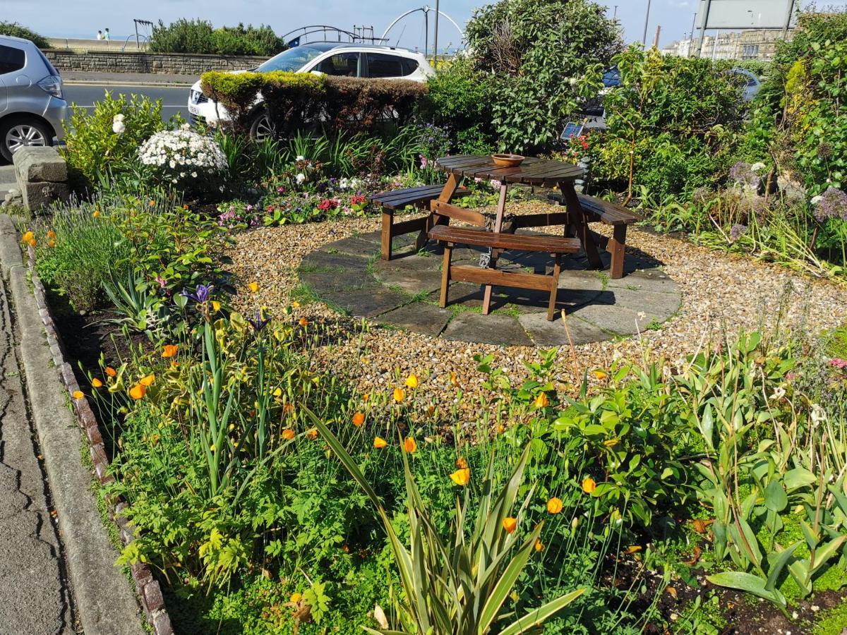 Westleigh Bed and Breakfast Morecambe Εξωτερικό φωτογραφία