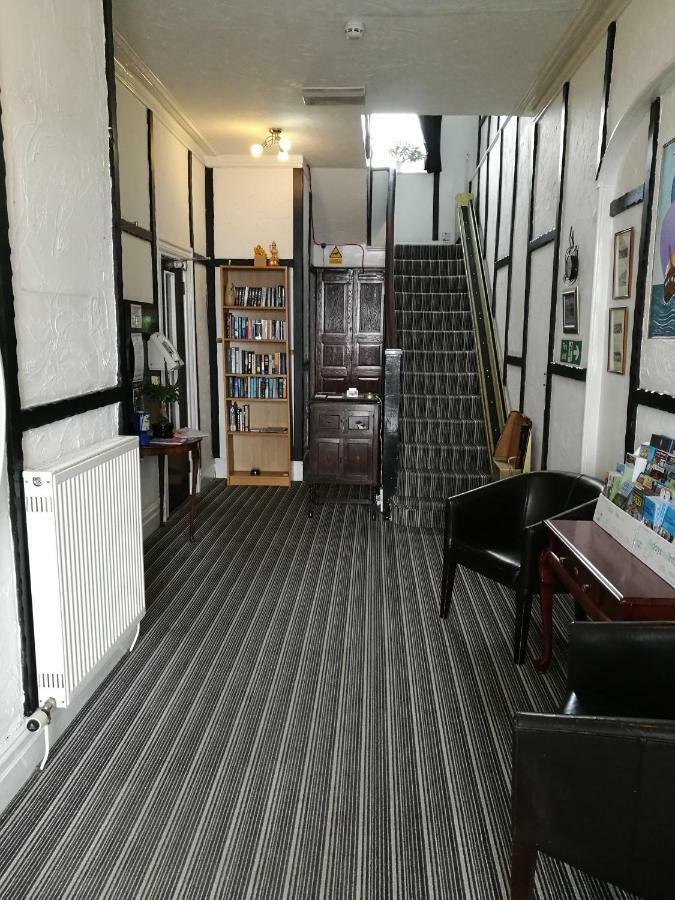 Westleigh Bed and Breakfast Morecambe Εξωτερικό φωτογραφία