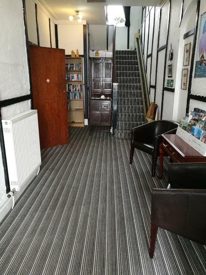 Westleigh Bed and Breakfast Morecambe Εξωτερικό φωτογραφία